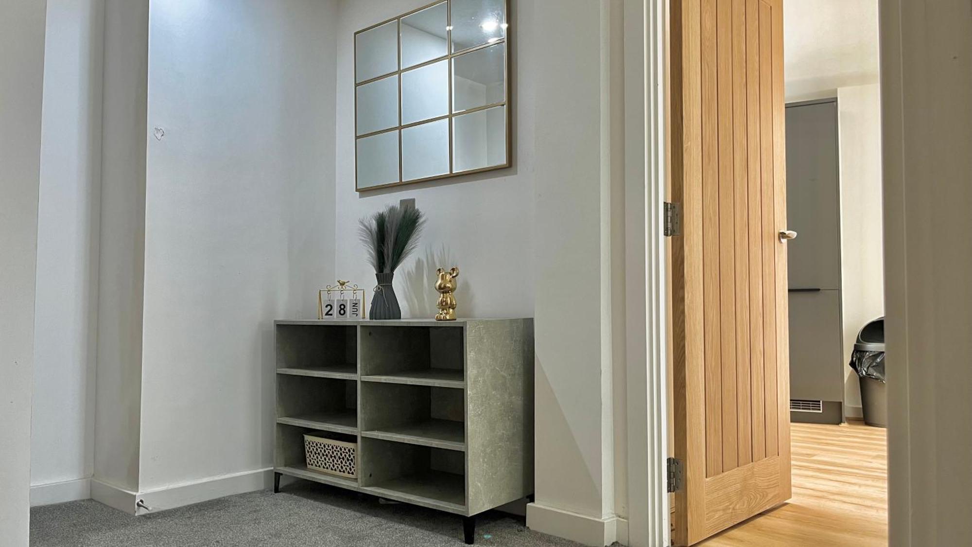 Apartment 2 Bedroom Modern Centre - With Balcony Birmingham